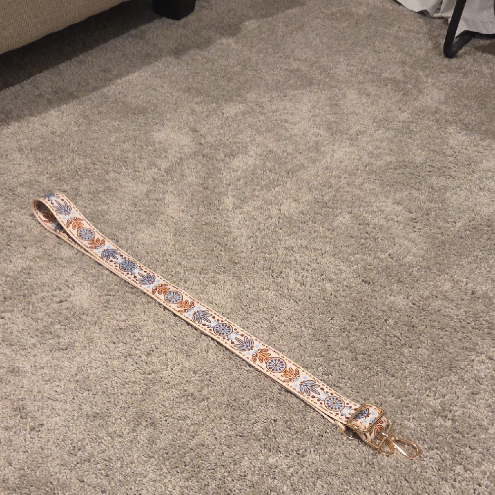 Floral Patterned Strap in White, Blue & Tan